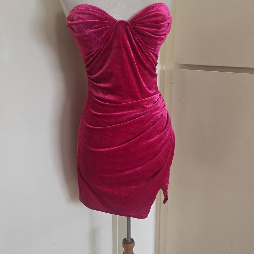 Pretty Little Thing Pink Velvet Bandeau Cup Detail Ruched Bodycon Dress, NWT, 6
